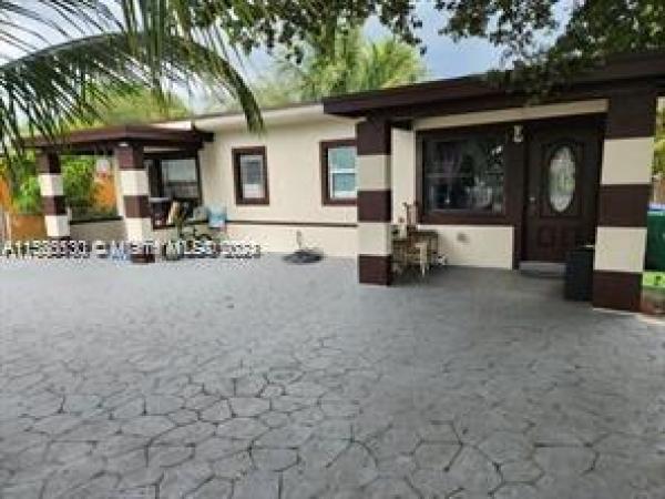 Pinewood Park, 783 NW 96th St, Pinewood, Florida 33150, image 1
