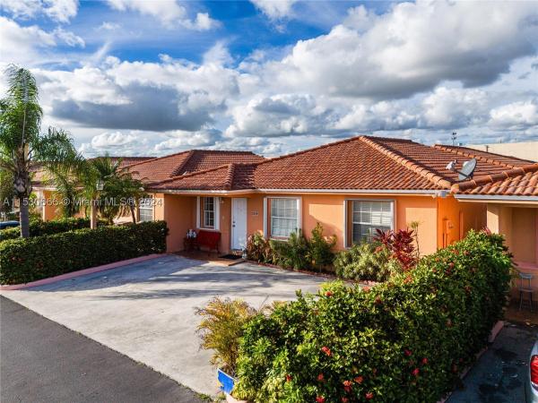 Galeria, 2219 W 74th Pl #27C, Hialeah, Florida 33016, image 1