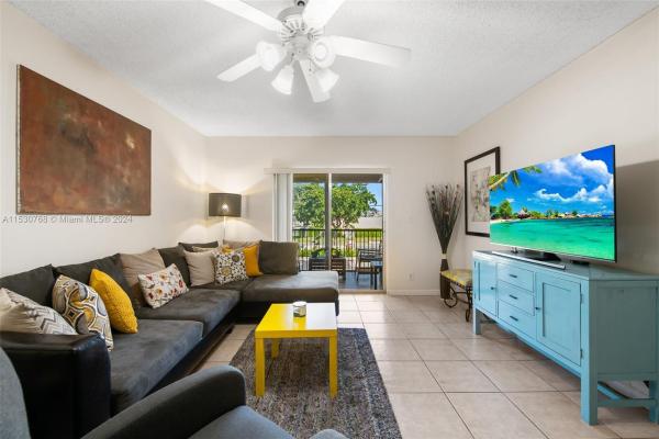 Barcelona North, 259 S Cypress Rd #519, Pompano Beach, Florida 33060, image 2