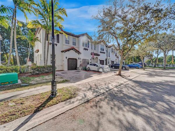 Villas At Portofino East, 1117 NE 31st Ter, Homestead, Florida 33033, image 3