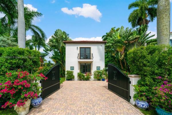 Sunset Islands, 2111 Regatta Ave, Miami Beach, Florida 33140, image 3