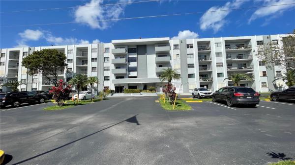 Hallandale Gardens, 1301 NE 7th St #112, Hallandale Beach, Florida 33009, image 1