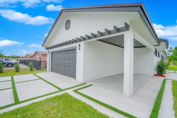 Alphaville, 881 NW 10th St, Florida City, Florida 33034, image 3