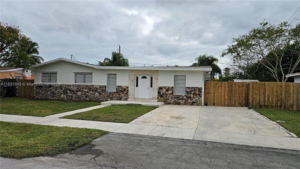 Pine Tree Manor, 9530 Dana Rd, Cutler Bay, Florida 33157, image 3