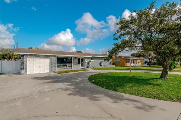 Pembroke Ranches, 7171 SW 10th St, Pembroke Pines, Florida 33023, image 1