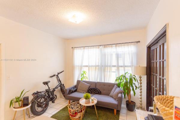 Windsor Plaza, 1320 Drexel Ave #302, Miami Beach, Florida 33139, image 2