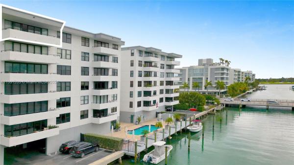 Island Manor, 9660 W Bay Harbor Dr #PHE, Bay Harbor Islands, Florida 33154, image 3