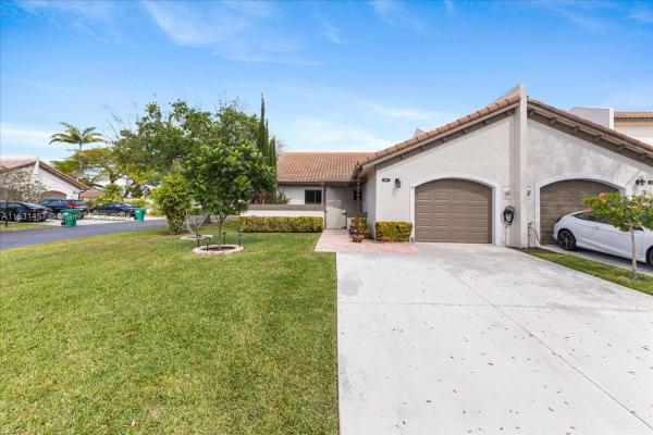 Kings Court West, 11487 SW 84th Ln #11487, Kendall, Florida 33173, image 1