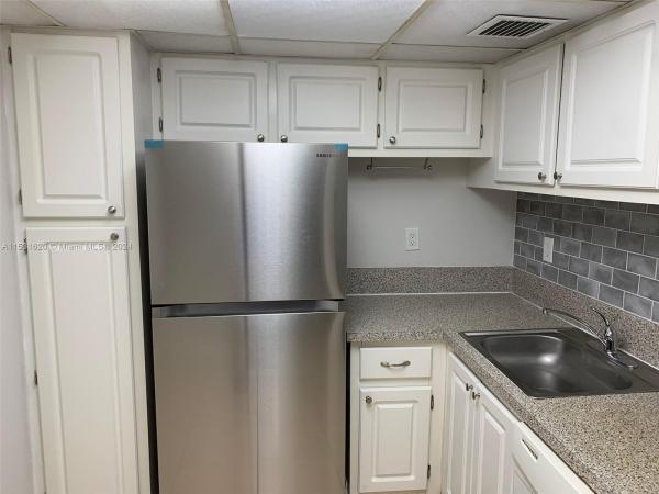 Bayview Palms, 1800 Sans Souci Blvd #442, North Miami, Florida 33181, image 2