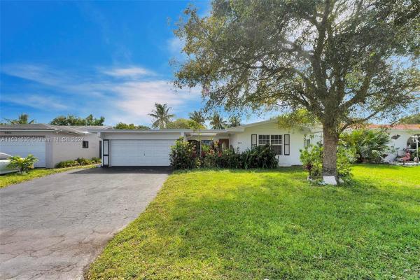 The Knolls, 8460 Windsor Dr, Miramar, Florida 33025, image 1