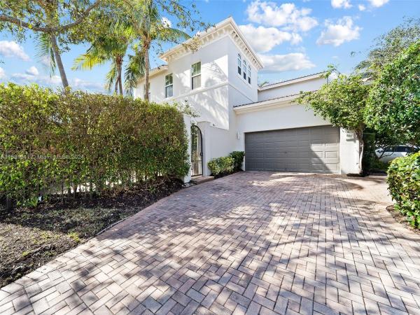 Admirals Cove, 827 E Spinnaker Dr E, Hollywood, Florida 33019, image 2
