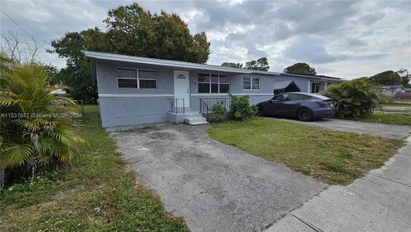 Boulevard Gardens, 374 NW 31st Ave, Fort Lauderdale, Florida 33311, image 1