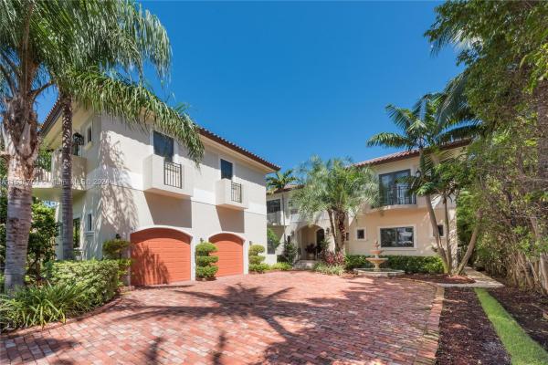 Beach View, 5655 Pine Tree Dr, Miami Beach, Florida 33140, image 1