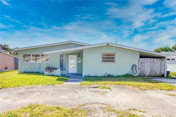 Heritage Estates, 6710 Mckinley St, Hollywood, Florida 33024, image 1