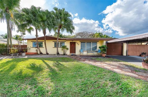 Heftler Homes, 5030 SW 103rd Pl, Kendall, Florida 33165, image 1