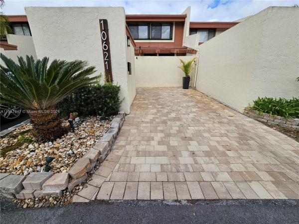 Sunset Kendall Villas, 10621 SW 77th Ter #10621, Kendall, Florida 33173, image 1
