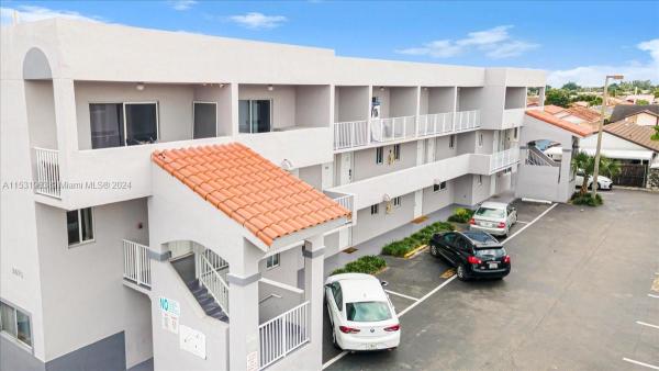 Terrazas Del Sol, 2670 W 76th St #102, Hialeah, Florida 33016, image 1