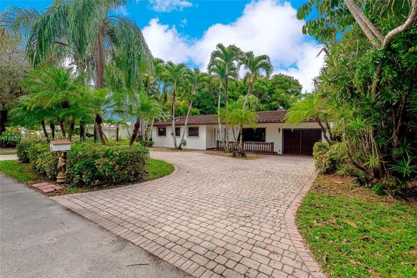 Grigsby Manor, 6610 SW 77th Ter, South Miami, Florida 33143, image 2