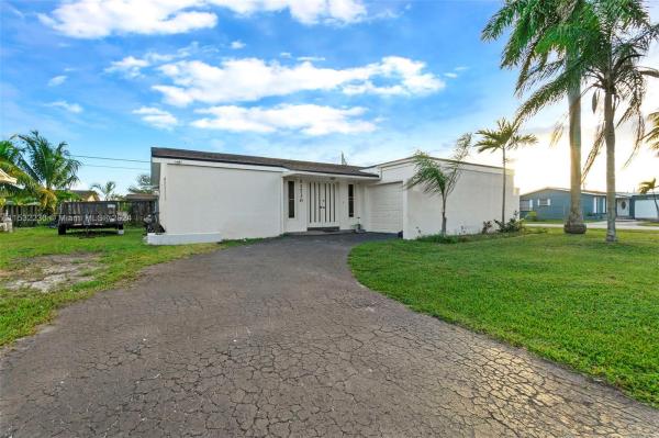Twin Lakes, 11730 NW 29th Mnr, Sunrise, Florida 33323, image 2