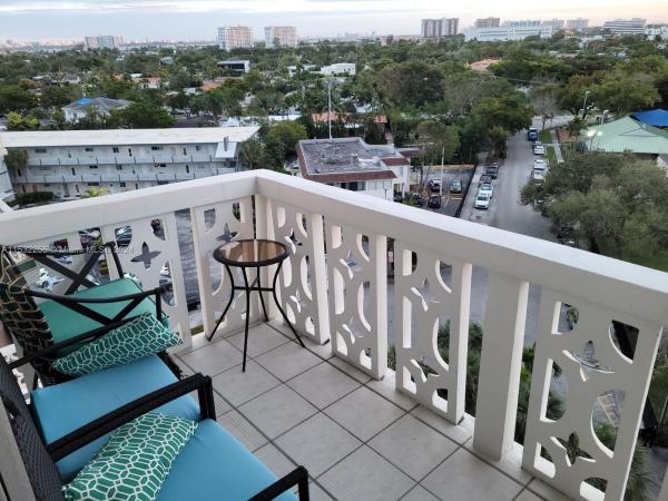 Keystone Harbor Club, 13155 Ixora Ct #902, North Miami, Florida 33181, image 2