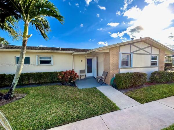 Emory At Cresthaven Villas, 2567 W Emory Dr W #E, West Palm Beach, Florida 33415, image 1