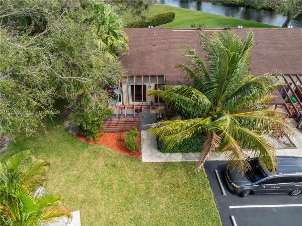 Village At Lake Pine, 11857 SW 11th Ct, Davie, Florida 33325, image 2