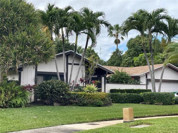 Sky Lake Homes, Ives Estates, Florida 33179, image 1