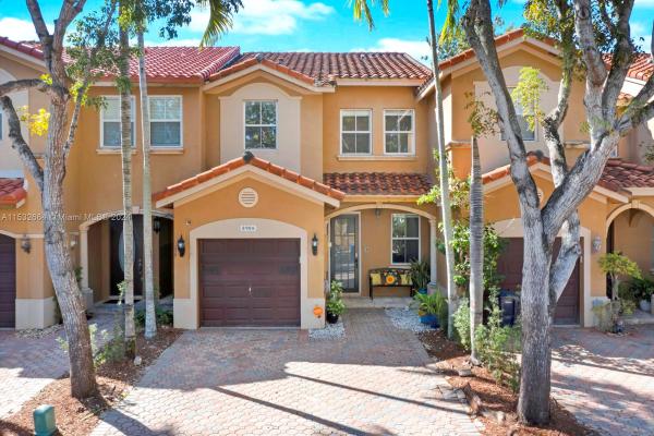 Villa Castillo, 8908 SW 109th Ave #8908, Kendall, Florida 33176, image 3