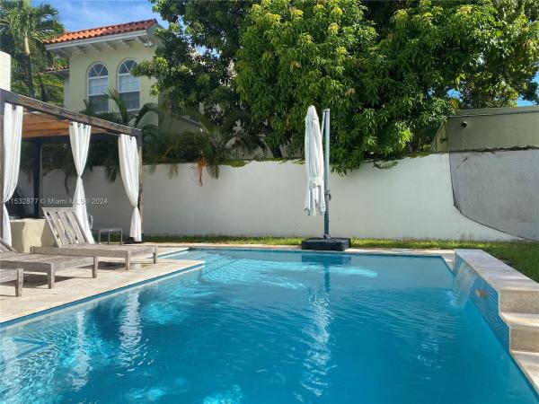 Sunset Lake, 2112 Alton Rd, Miami Beach, Florida 33140, image 1