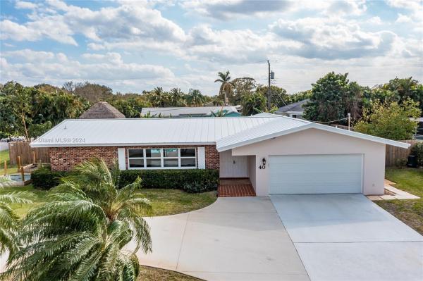 Country Club Point, 40 Starboard Way, Tequesta, Florida 33469, image 1