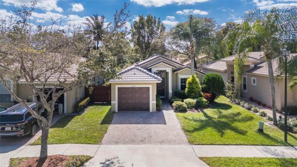 Sapphire Shores, 16414 Sapphire Bnd, Weston, Florida 33331, image 1