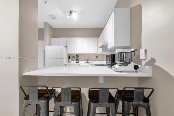 Bird Grove, 2734 Bird Ave #202, Miami, Florida 33133, image 3