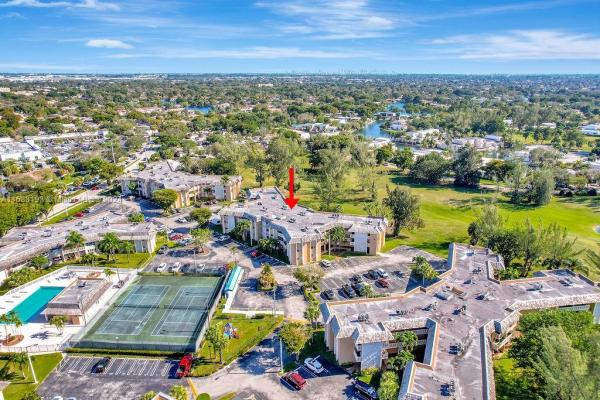 Villas Of Miami Lakes, 7430 Miami Lakes Dr #E303, Miami Lakes, Florida 33014, image 2