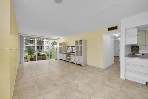 Village At The Falls, 13120 SW 92nd Ave #B-115, Kendall, Florida 33176, image 3