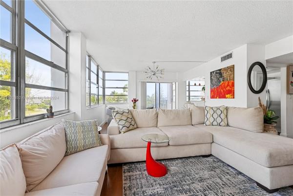 Majorca Towers, 11930 N Bayshore Dr #302, North Miami, Florida 33181, image 3