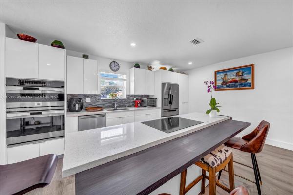 Coral Park Estates, 1701 SW 87th Pl, Westchester, Florida 33165, image 3