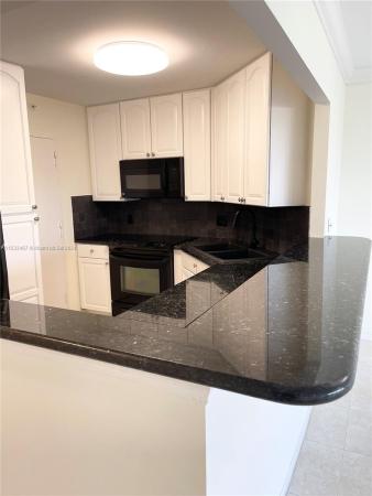 Essex Tower, 340 Sunset Dr #504, Fort Lauderdale, Florida 33301, image 1