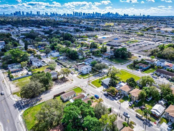 Roosevelt Park, 3019 NW 45th St, Brownsville, Florida 33142, image 2