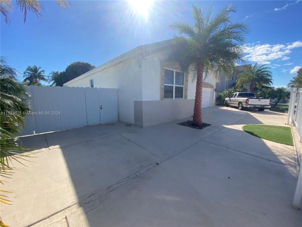 AH At Turnpike South, 27583 SW 133rd Ave, Naranja, Florida 33032, image 3