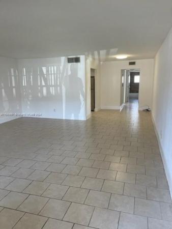 Sutton House, 1855 NE 121st St #8, North Miami, Florida 33181, image 1