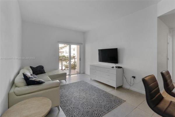 Emilia Edgewater, 481 NE 29th St #402, Miami, Florida 33137, image 2