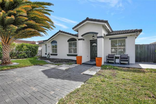 Mangus, 11376 SW 245th St, Princeton, Florida 33032, image 3