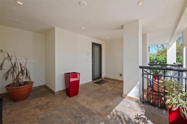 Tropical Isle Homes, 422 Fernwood Rd #422, Key Biscayne, Florida 33149, image 3