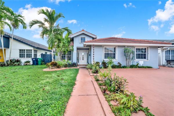 Venezia Homes Estates, 1070 NW 134th Ave, Tamiami, Florida 33182, image 3