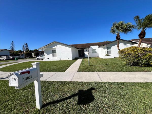 Caravel Country, 14051 SW 106th St, The Hammocks, Florida 33186, image 1