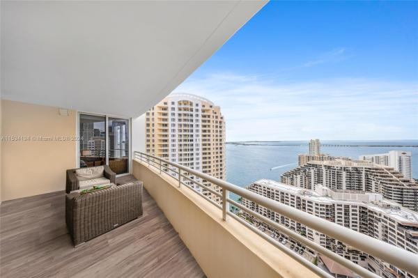 Three Tequesta Point, 848 Brickell Key Dr #3305, Miami, Florida 33131, image 2