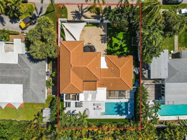 Tropical Isle Homes, 452 Hampton Ln, Key Biscayne, Florida 33149, image 1