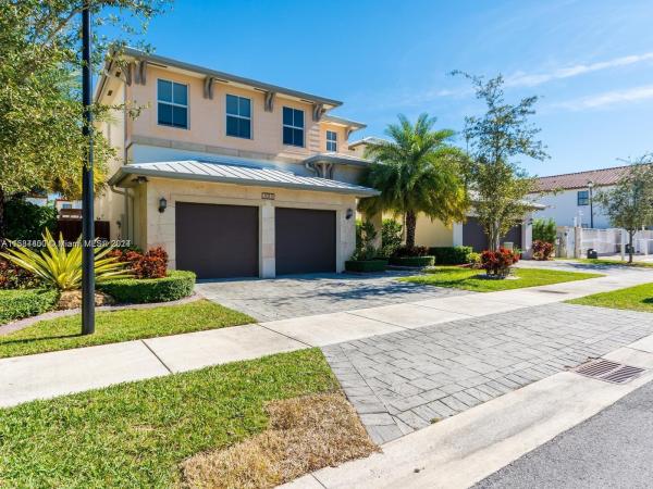 Vintage Estates, 7013 NW 104th Ct, Doral, Florida 33178, image 1