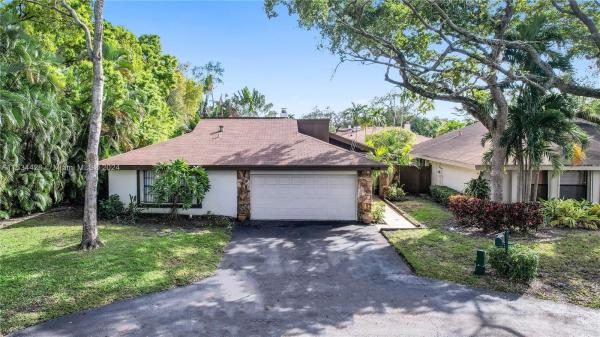 The Woods Of Emerald Hills, 4706 N 40th St, Hollywood, Florida 33021, image 1