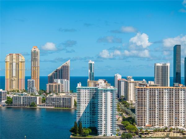 Winston Towers 500, 301 174th St #1911, Sunny Isles Beach, Florida 33160, image 3